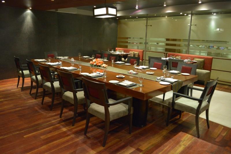 Park Lane Hotel لاهور المظهر الخارجي الصورة A private dining room at a restaurant