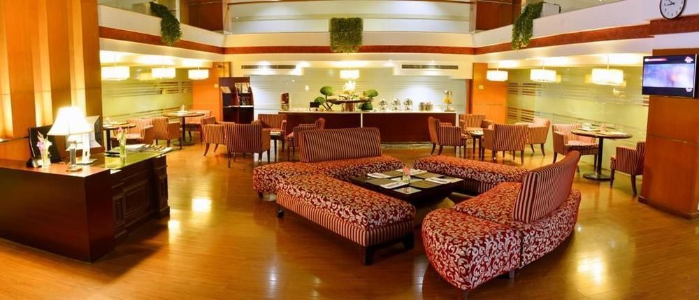 Park Lane Hotel لاهور المظهر الخارجي الصورة The restaurant
