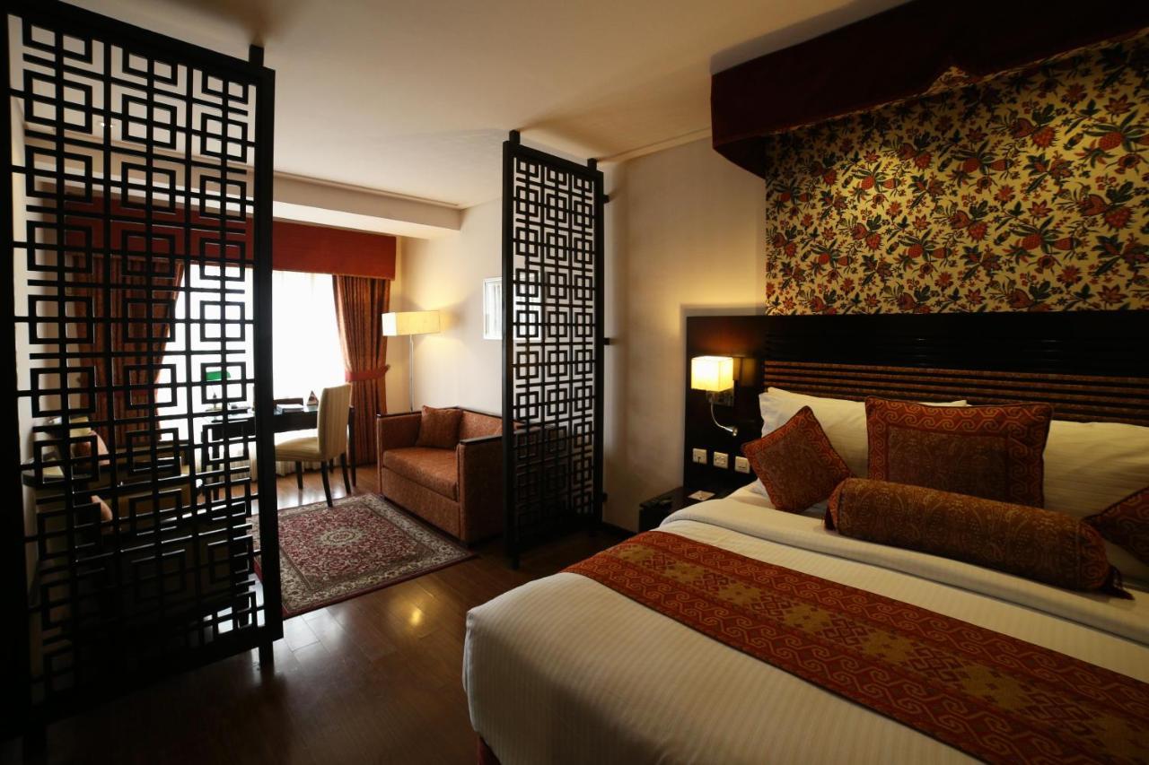 Park Lane Hotel لاهور المظهر الخارجي الصورة A room at the Taj Bengal